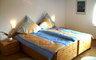 Schlafzimmer 1